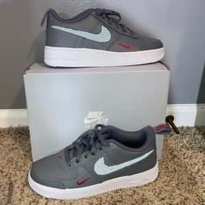 Air Force 1 Smoke Grey Size 7y